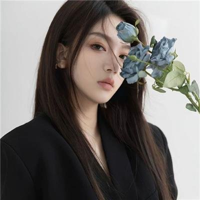 弹珠汽水瓶里的千岁同学