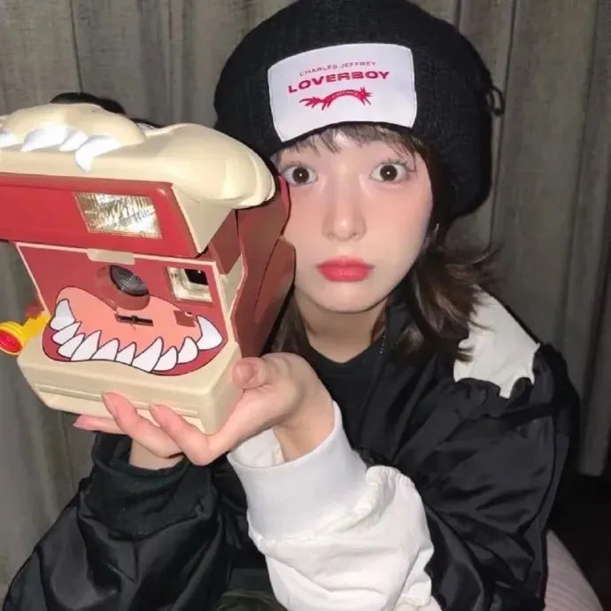 罗穆卢斯·惠特克:潜在水中的威胁